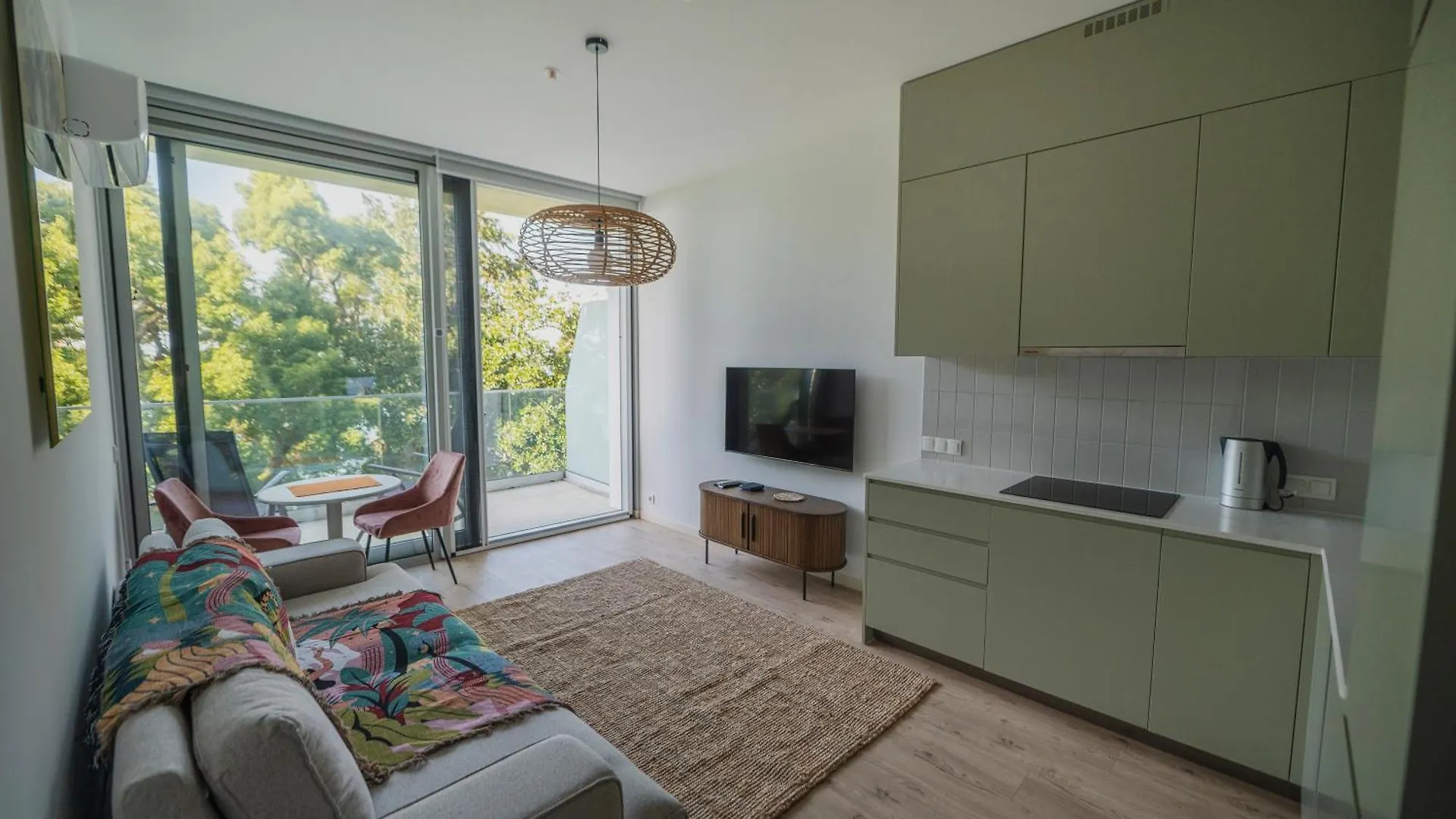 Green Cape Botanico Apartment Batumi